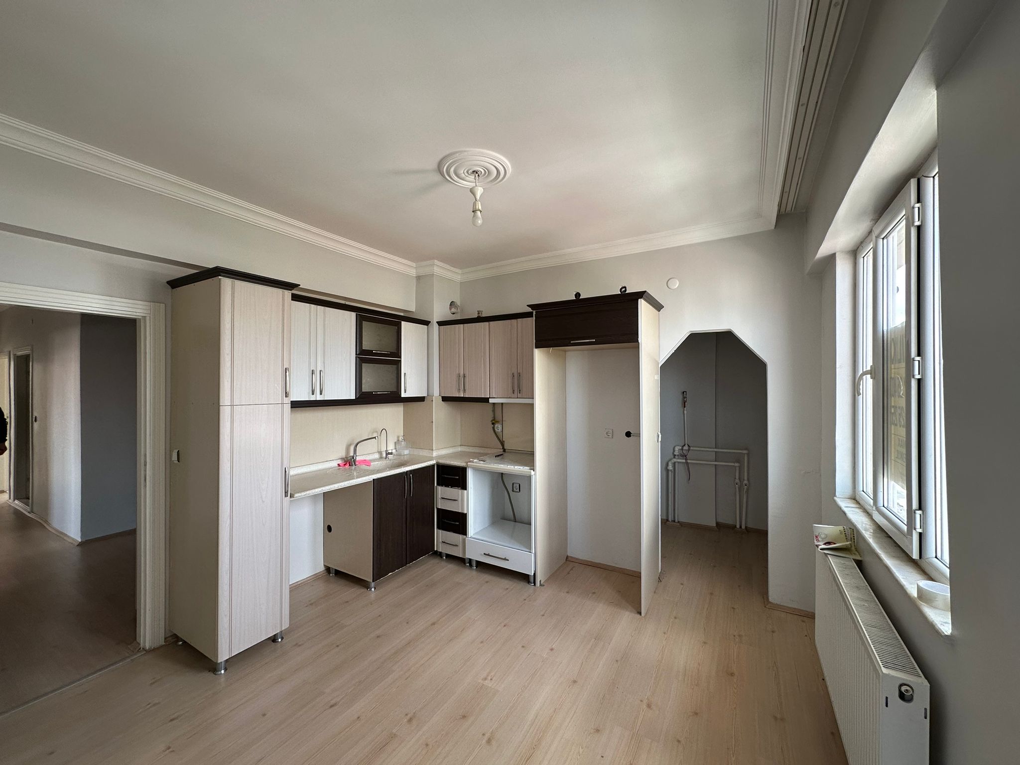 KURTULUŞ MAHALLESİNDE 3+1 SATLIK DAİRE